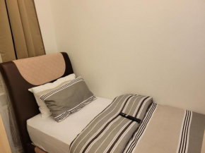 A Single Cosy Room in 4 bedroom Property